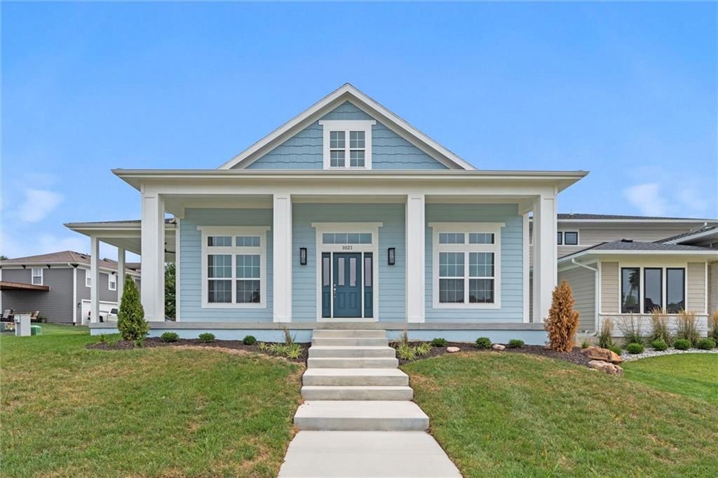 1021 SW Redbuck Circle, Lee's Summit, MO