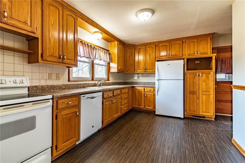 508 Christopher Street — photo 16