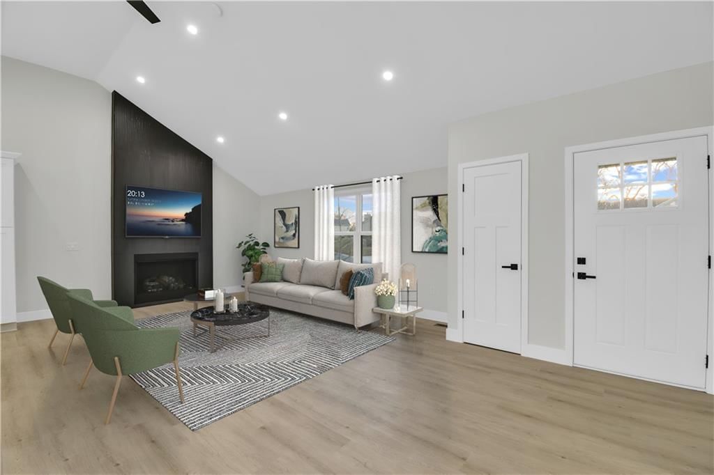 828 NE Bristol Drive — photo 3