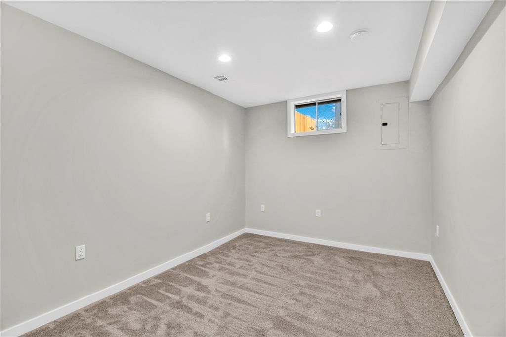 828 NE Bristol Drive — photo 29