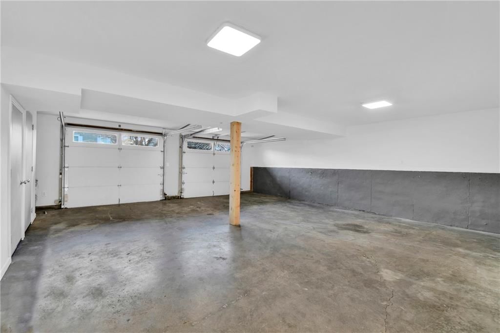 828 NE Bristol Drive — photo 33
