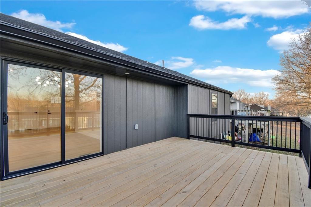 828 NE Bristol Drive — photo 35