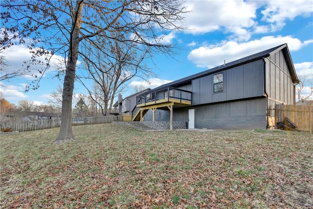 828 NE Bristol Drive — photo 37