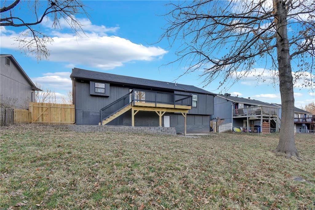 828 NE Bristol Drive — photo 38