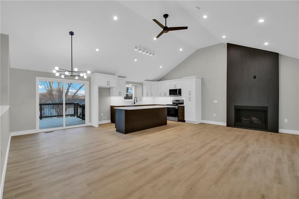 828 NE Bristol Drive — photo 7