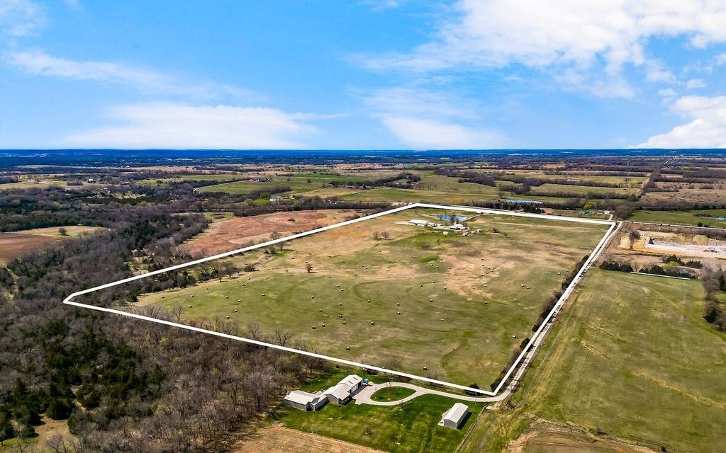 37595 Hedge Lane — photo 44