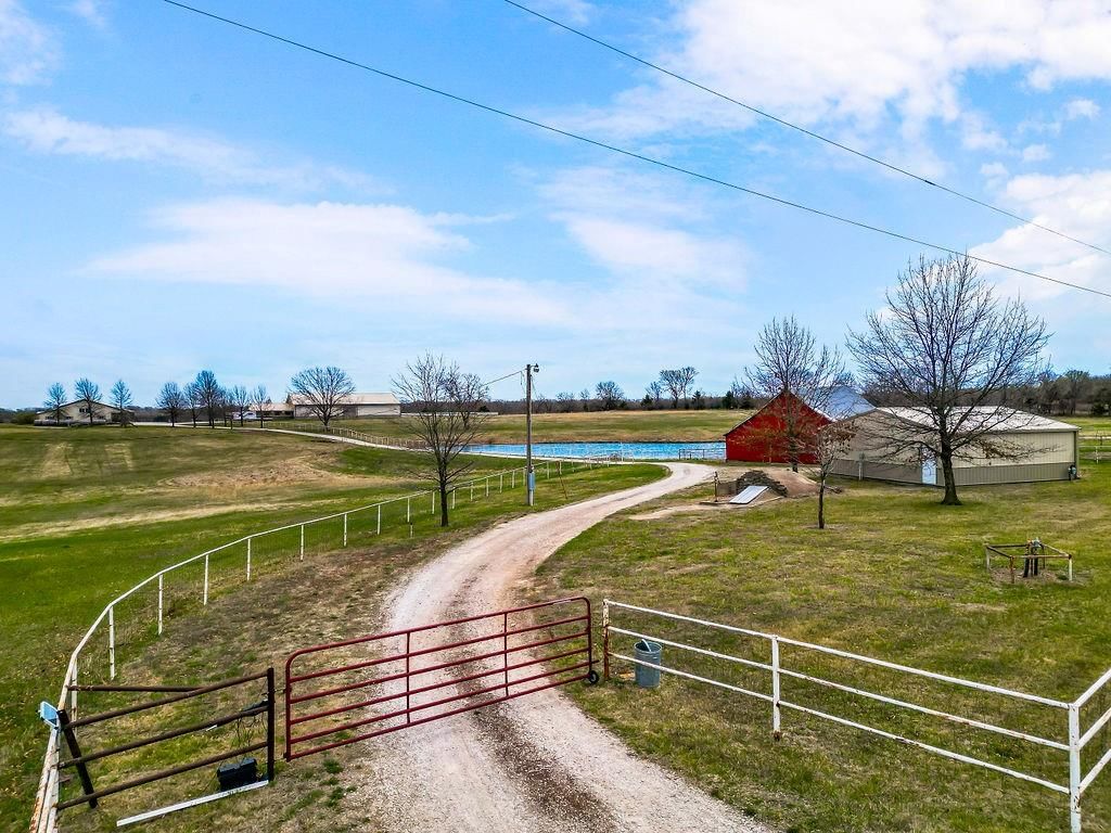 37595 Hedge Lane — photo 46