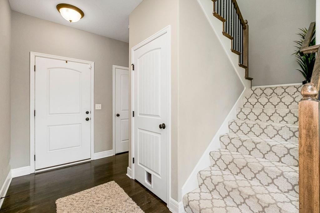 913 SE Auburn Court — photo 3