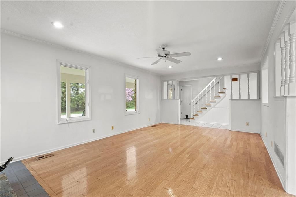 10225 Kill Creek Road — photo 7