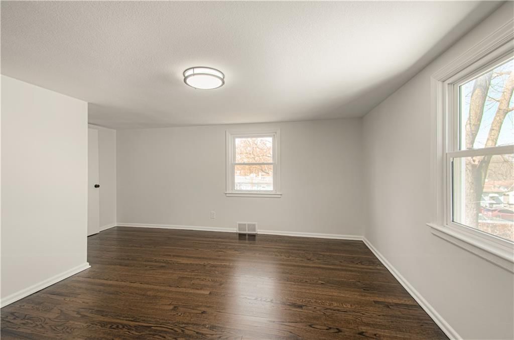 8228 Summit Street — photo 15