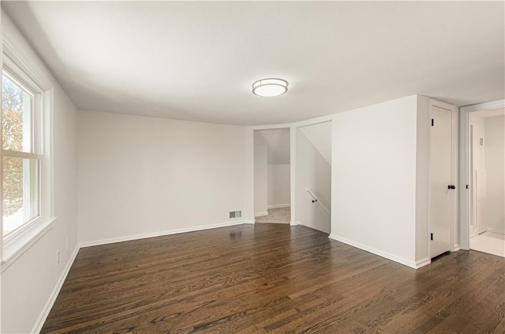 8228 Summit Street — photo 16