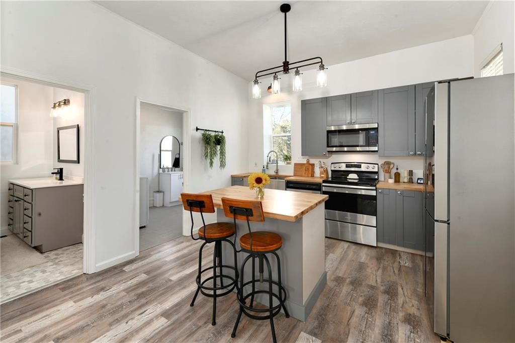 938 Sherman Avenue — photo 12