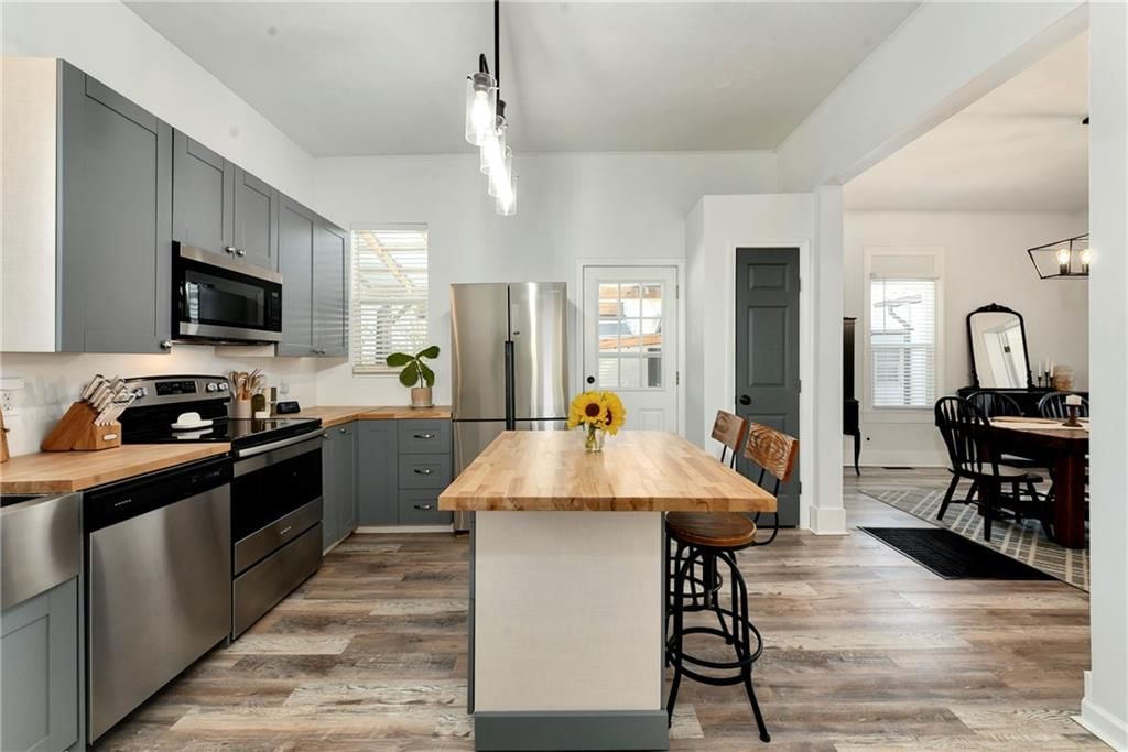 938 Sherman Avenue — photo 15