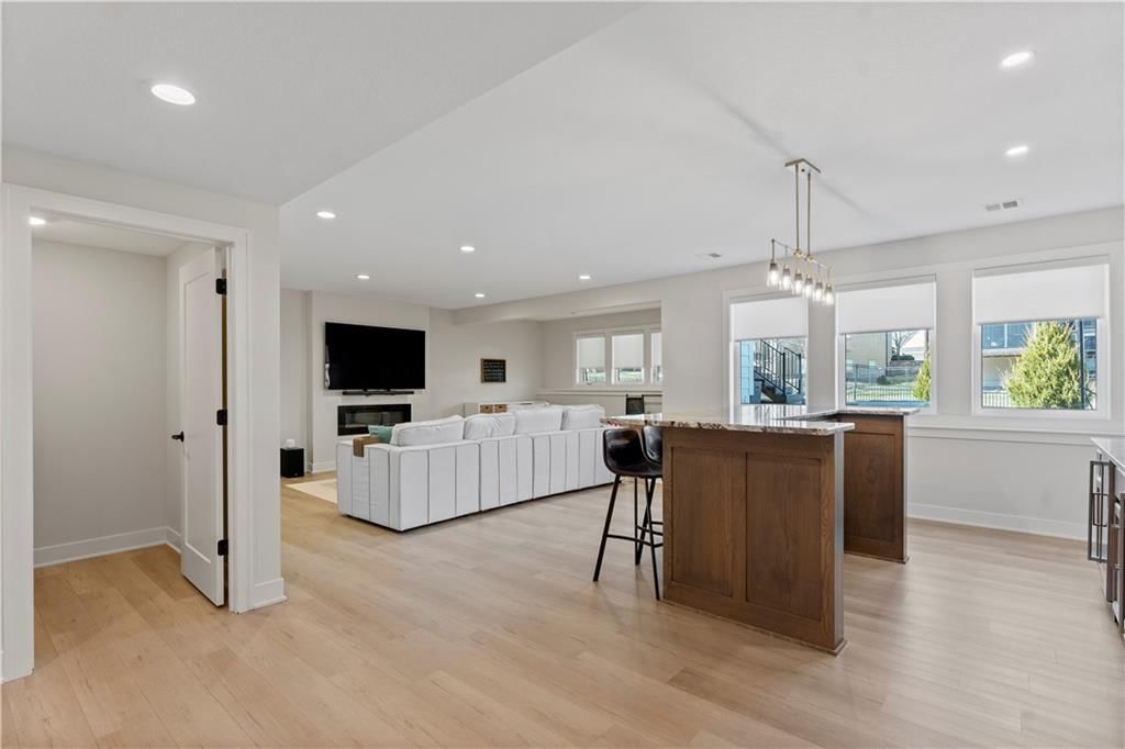 3714 W 158th Terrace — photo 31