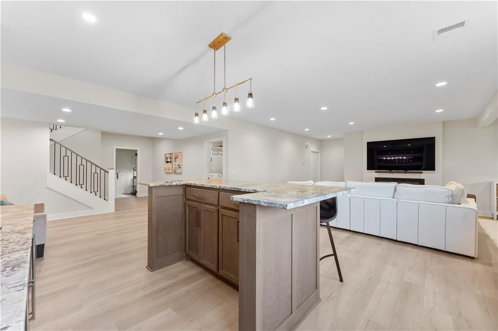3714 W 158th Terrace — photo 35