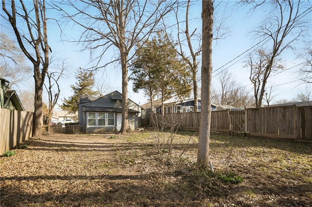 105 W 78 Terrace — photo 23