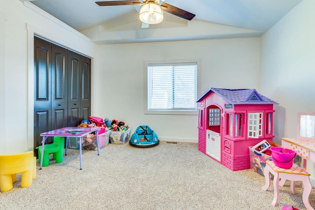 314 E Brown Avenue — photo 14