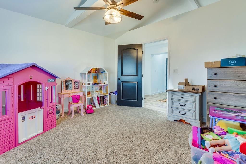 314 E Brown Avenue — photo 15