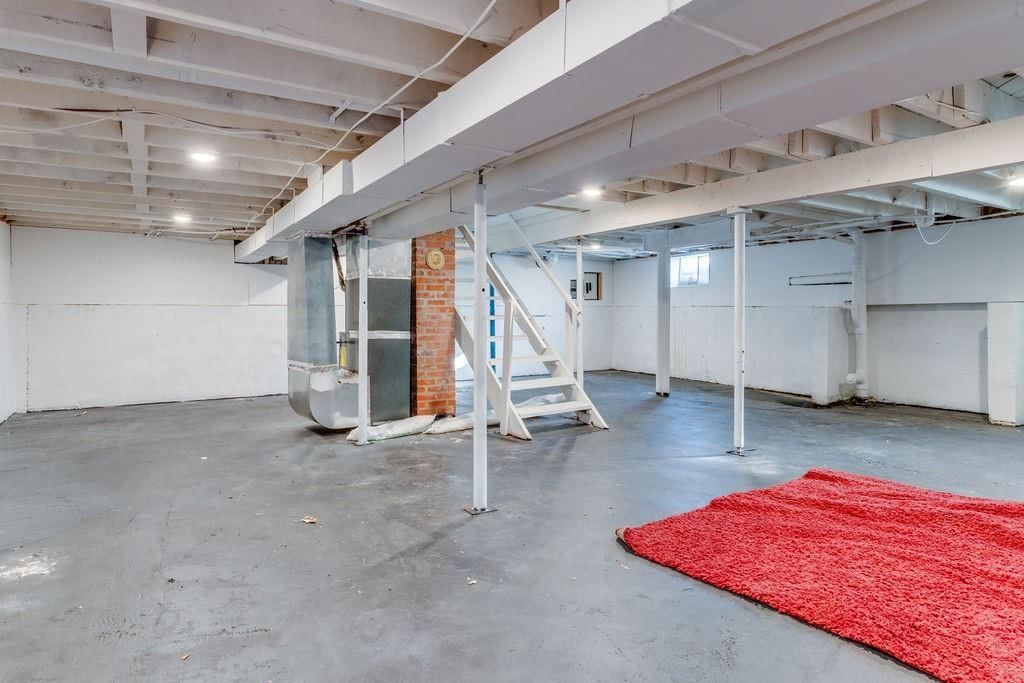 314 E Brown Avenue — photo 22