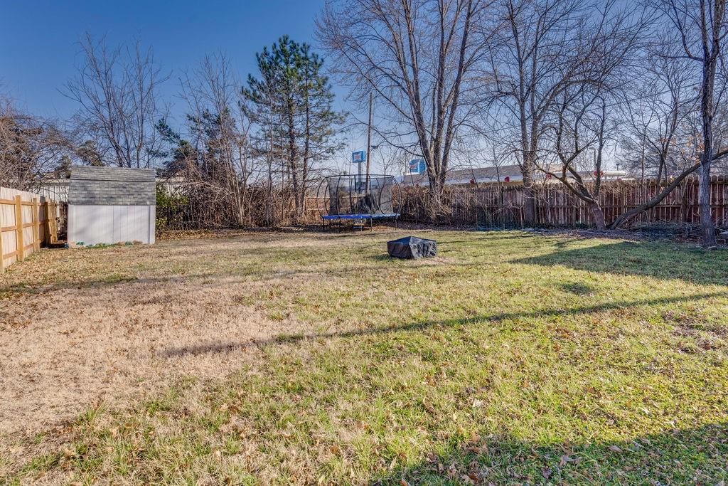314 E Brown Avenue — photo 28
