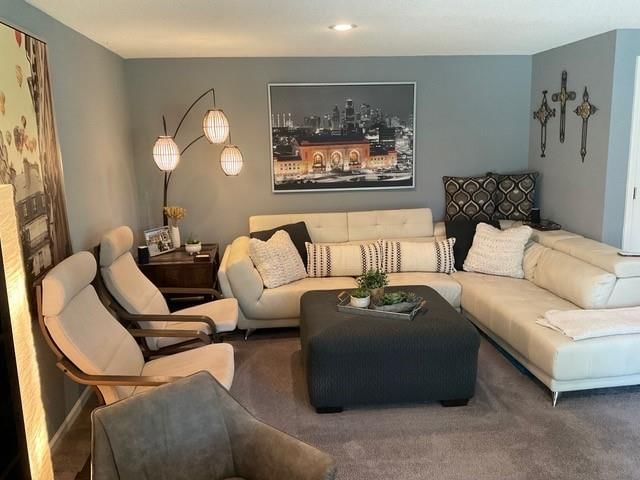 8915 N NORTON Avenue — photo 37