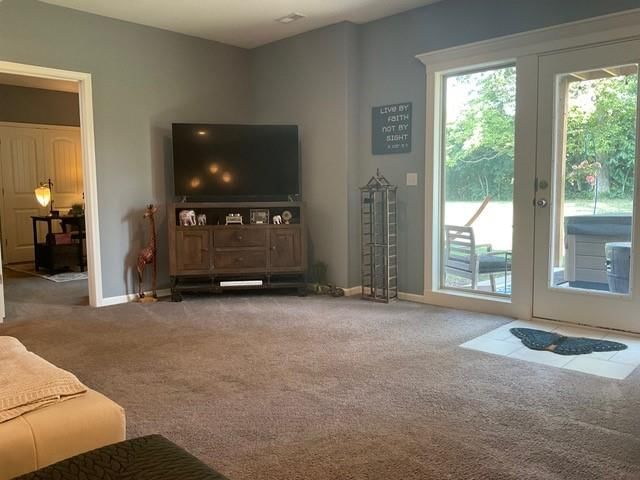 8915 N NORTON Avenue — photo 39