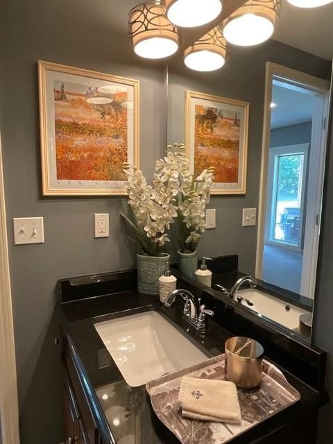 8915 N NORTON Avenue — photo 45