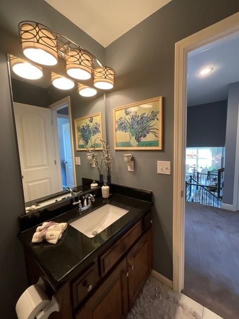 8915 N NORTON Avenue — photo 50