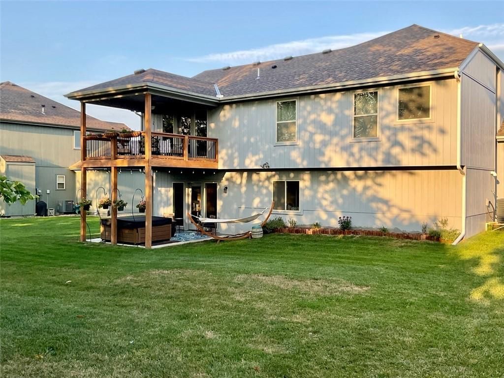 8915 N NORTON Avenue — photo 58
