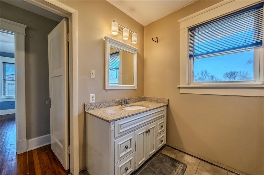 1709 Bloom Street — photo 27