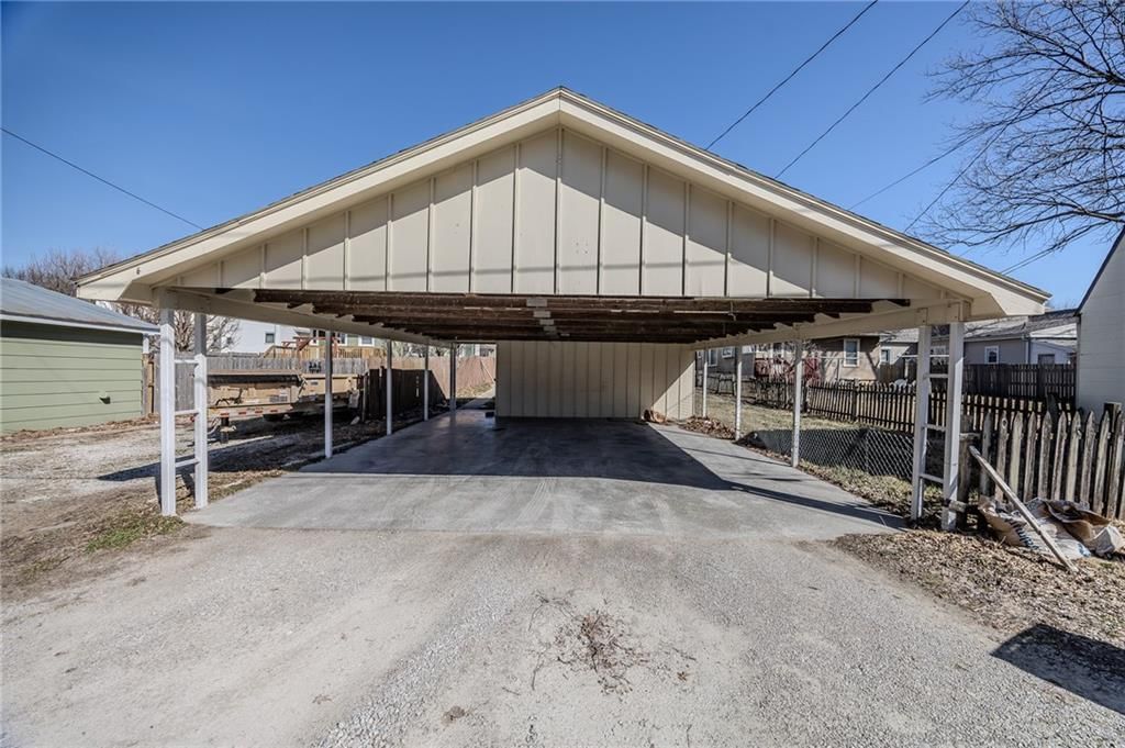 1709 Bloom Street — photo 39