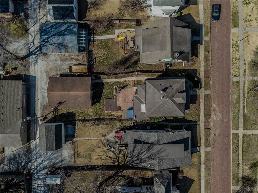 1709 Bloom Street — photo 43