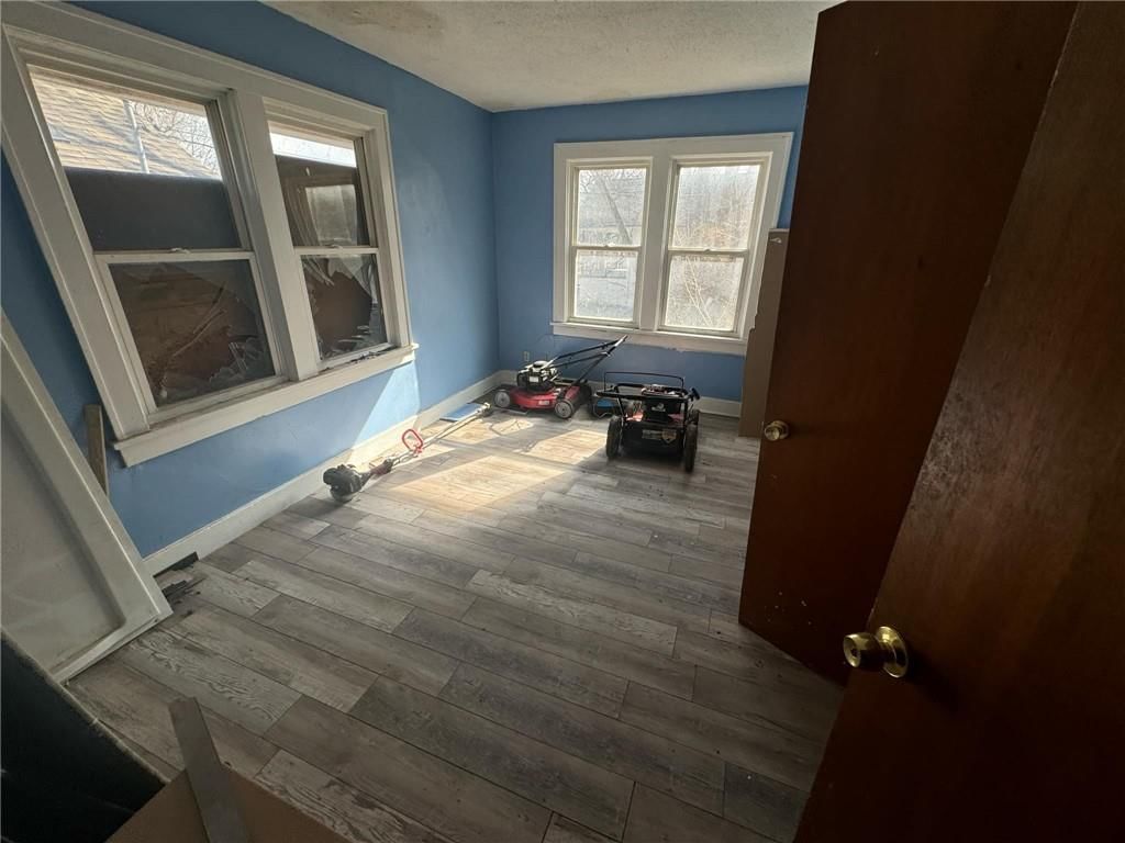 3019 E 51st Street — photo 16