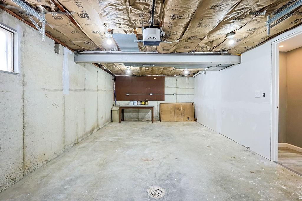 3214 Summit Avenue — photo 34