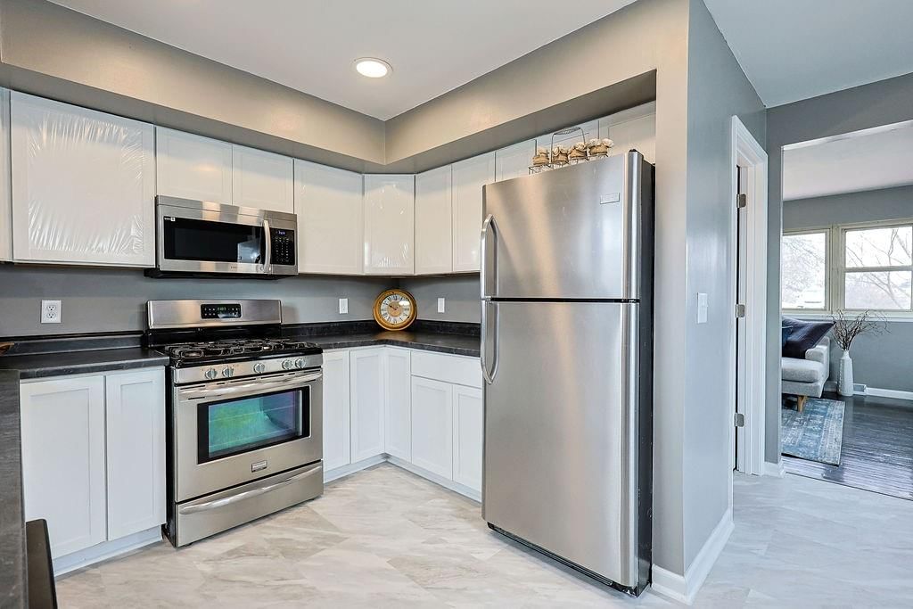 3214 Summit Avenue — photo 10