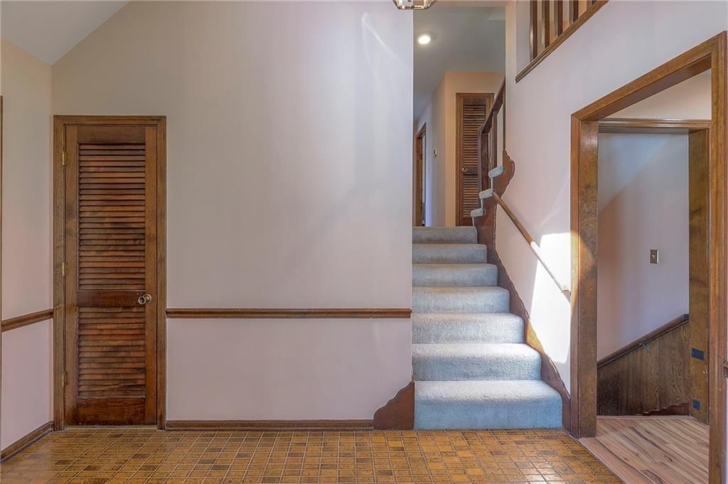 13704 W 69th Terrace — photo 6