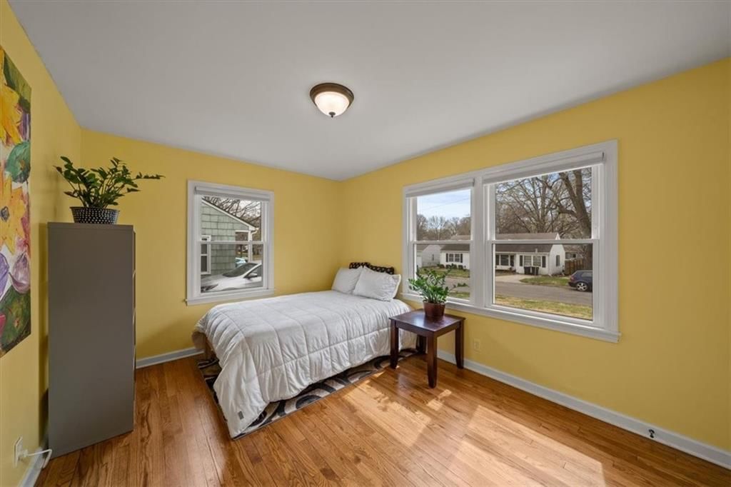 714 W 84th Terrace — photo 10