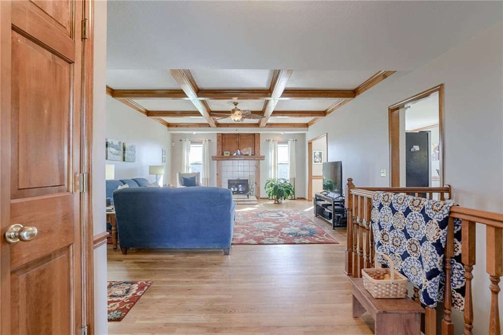 17513 Sunrise Circle — photo 2
