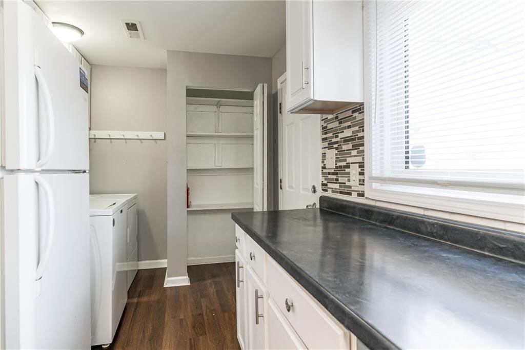 918 NE 44th Street — photo 11