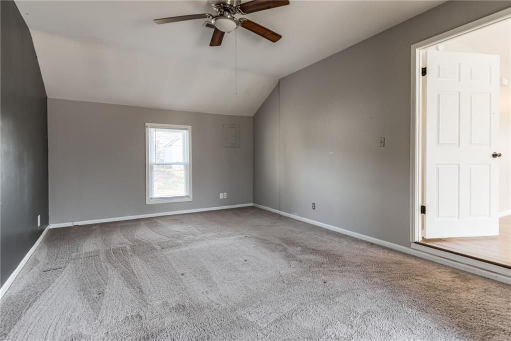 918 NE 44th Street — photo 15