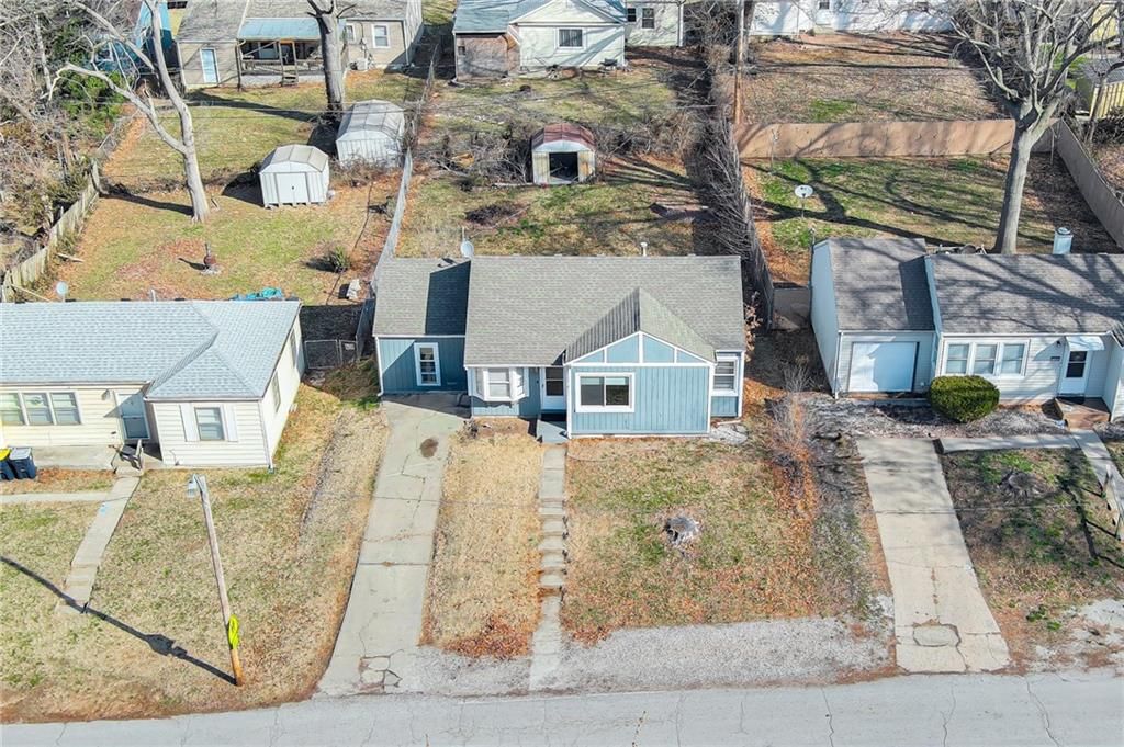 918 NE 44th Street — photo 31