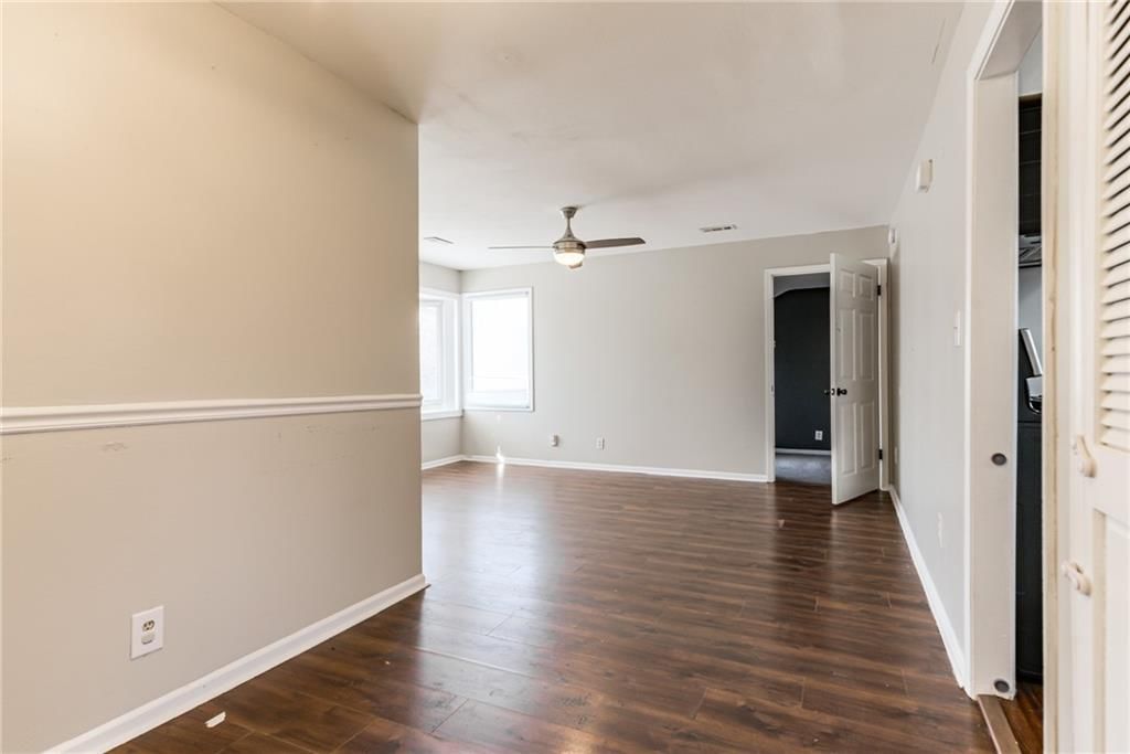 918 NE 44th Street — photo 7