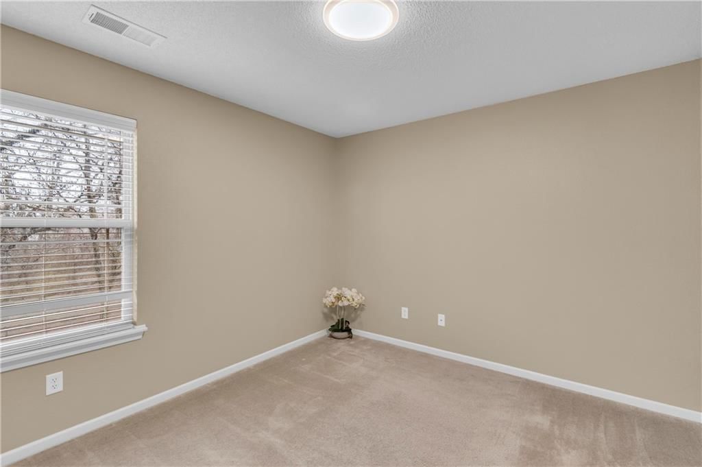 9560 N Main Street — photo 23