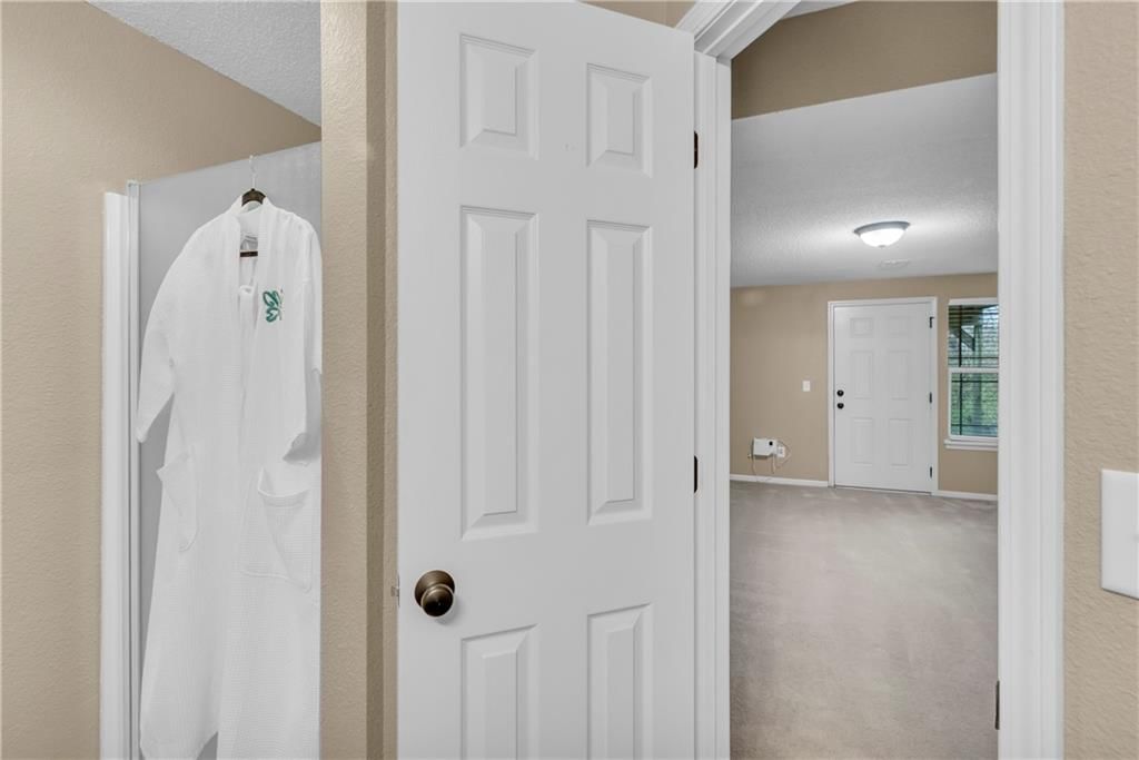 9560 N Main Street — photo 27
