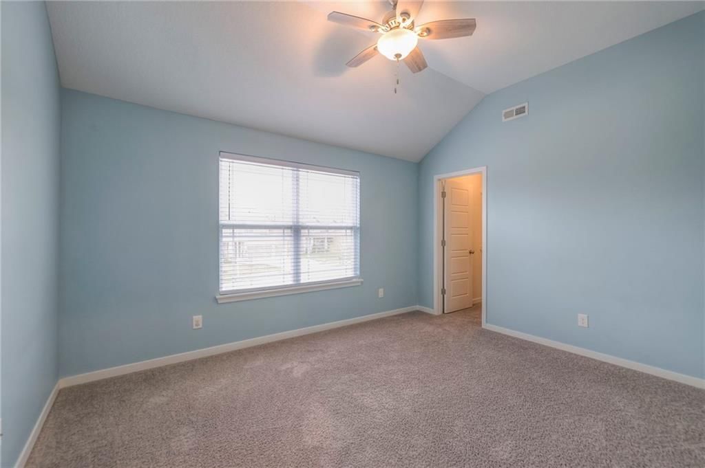 710 N Laurel Street — photo 30