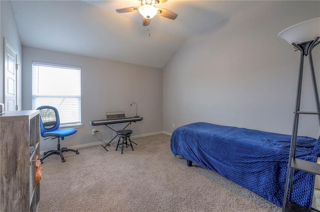 710 N Laurel Street — photo 33