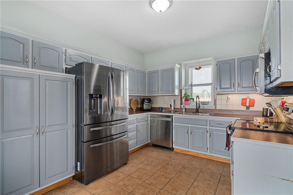 33000 E 323rd Street — photo 5