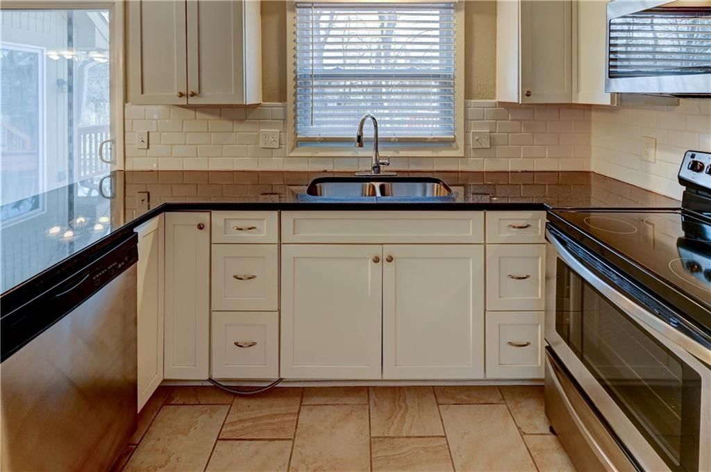 11288 Hemlock Street — photo 23