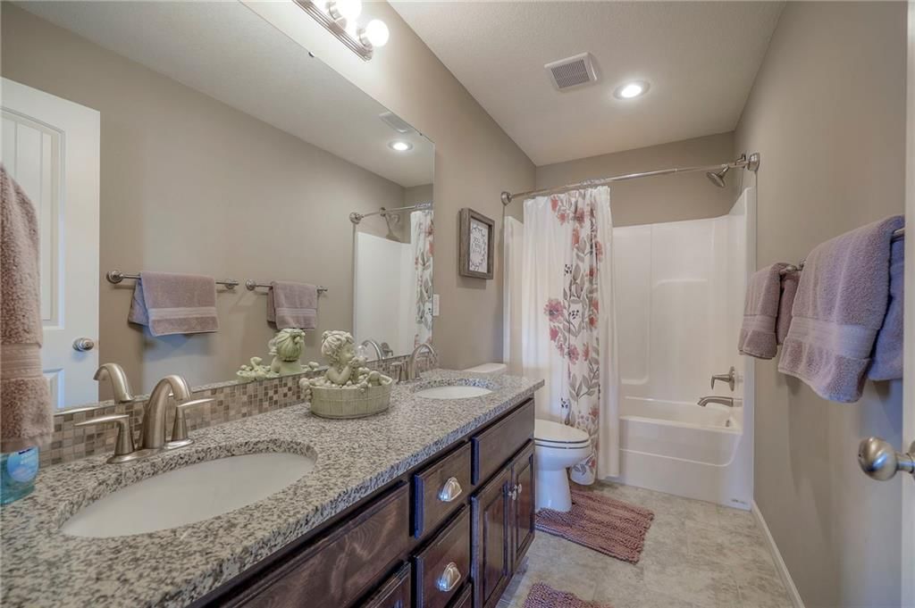 12101 S Pine Street — photo 27