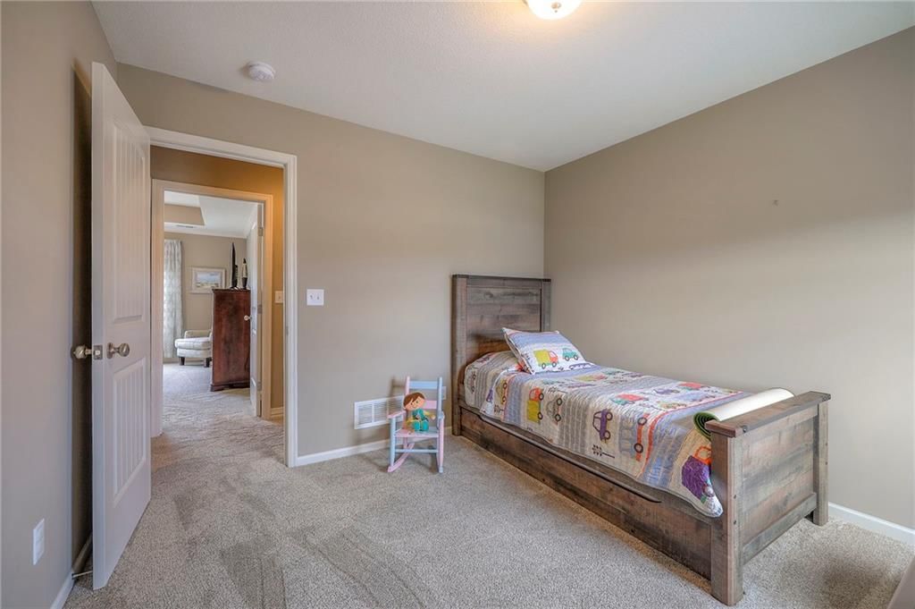 12101 S Pine Street — photo 30